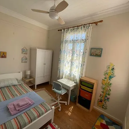 Old Town House At בית נופש